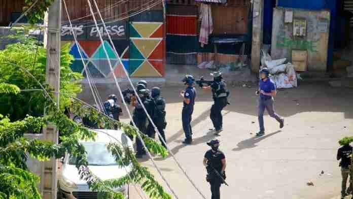 French Police hunting down and expulsing ethnic comoros