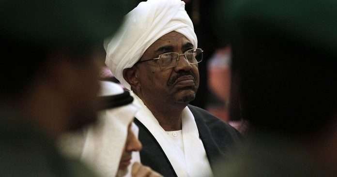 Aide of Sudan’s former leader escapes prison; al-Bashir in hospital-Wed, 26 Apr 2023 15:35:25 +0000
